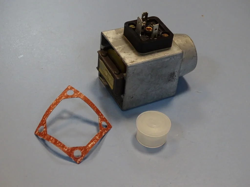 Бобина ел. магнитна BOSCH solenoid coil 230V/60Hz — снимка 4