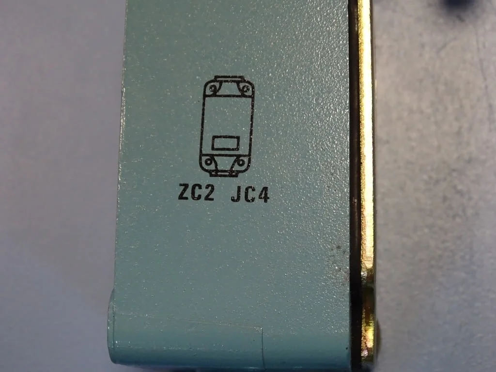 Изключвател краен Telemecanique XC2-JC/ ZC2 JE01/ XC2 JC4/ ZC2 JY11 Limit Switch — снимка 4