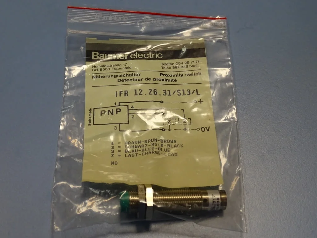 Индуктивен датчик Baumer Electric IFR 12.26.31/S13/L inductive sensor — снимка 6