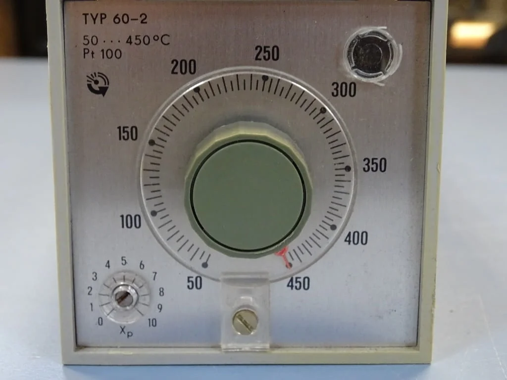 Терморегулатор VEB WETRON WEIDA TYP 60-2 220V 50/450°C — снимка 2