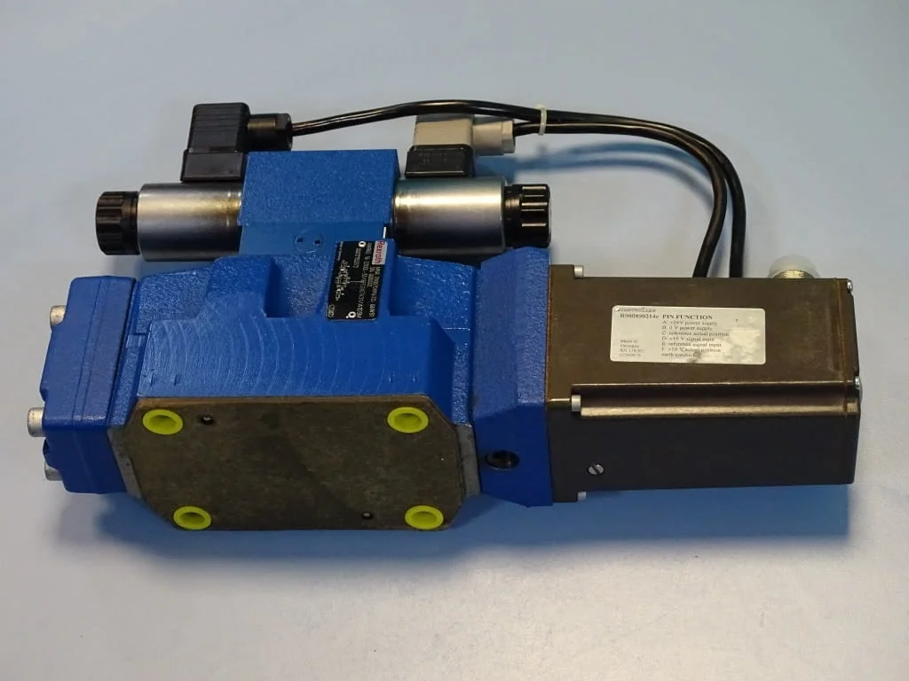 Хидравличен разпределител Rexroth 4WRKE 16 E200L-32/6EG24ETK31/A1D3M Control Valve — снимка 3