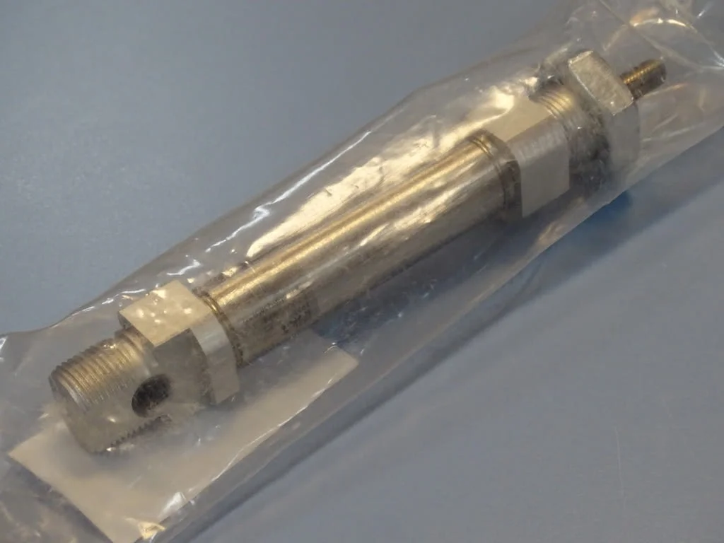 Пневматичен цилиндър Festo DSNU-20-50-PPV-A standards-based cylinder — снимка 3