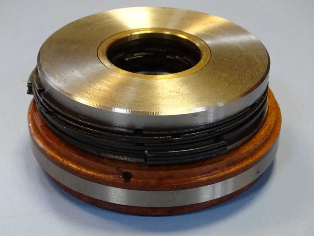 Съединител електромагнитен ЭМ-42У4(ЕМ-42У4) electromagnetic multi-plate clutch 24VDC — снимка 2