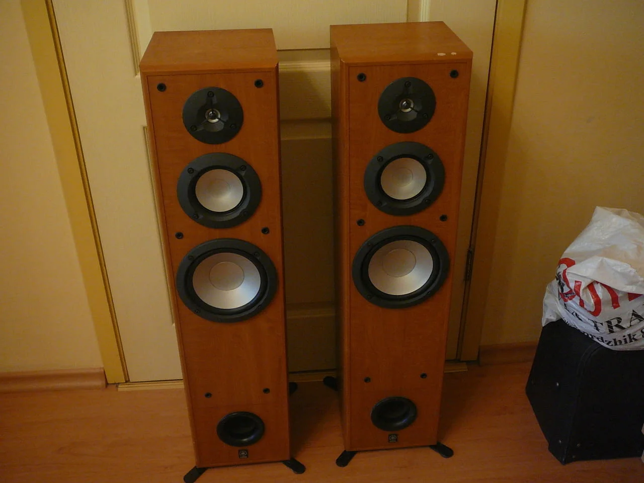 Yamaha ns-7390