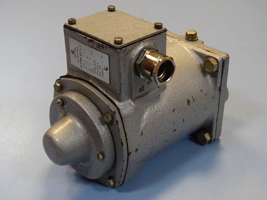Ел. магнит VEB(B)ELTROMA GANM/S solenoid 100VAC 50Hz — снимка 2
