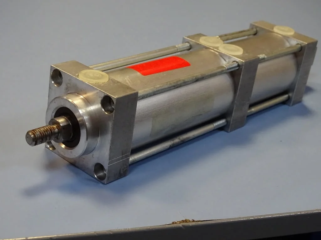 Пневматичен цилиндър двойнодействащ ROGATTI pneumatic cylinder — снимка 5