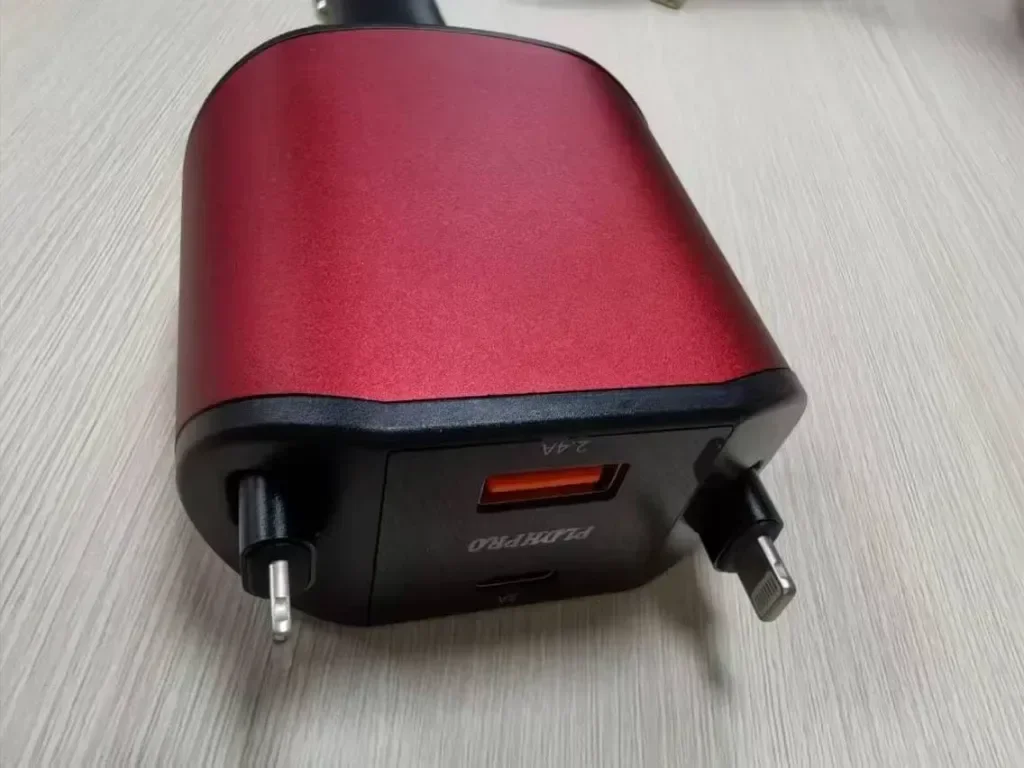 PLDHPRO Red 4 в 1 прибиращо се зарядно за кола, 80W с 82 см прибиращ се USB-C и iOS кабел — снимка 2