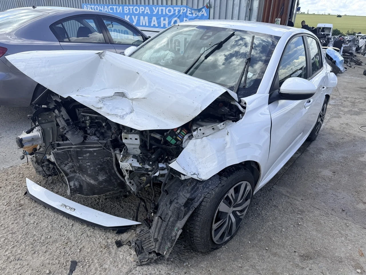 Peugeot 208 1.2 PureTech, двигател HMH, 75 кс., 5 ск., 45000 км., 2022г., евро 6D, Пежо 208 1.2 Pure