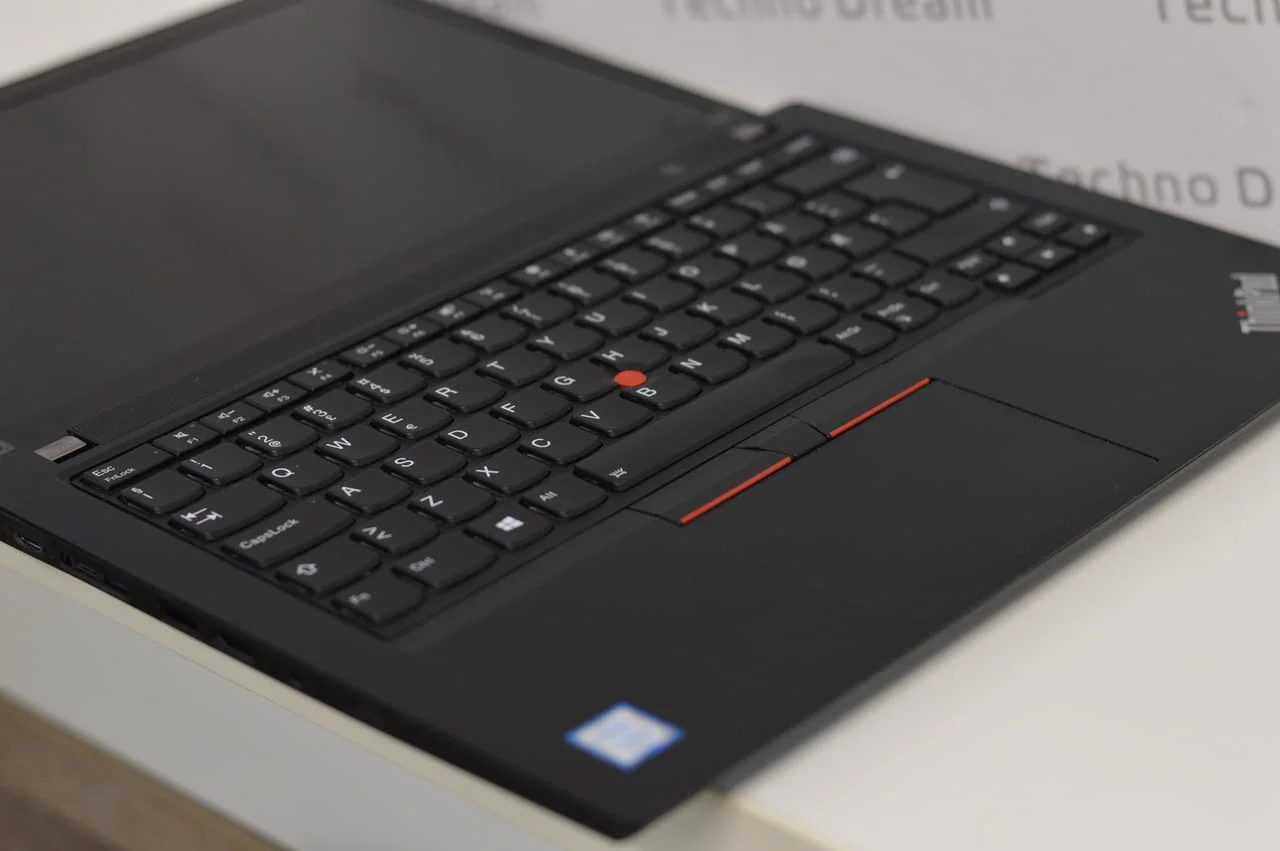 Lenovo ThinkPad T490 – 14" Full HD IPS / i5-8265U / 16GB DDR4 / 512GB NVMe SSD / 4G LTE / 12 месеца — снимка 4