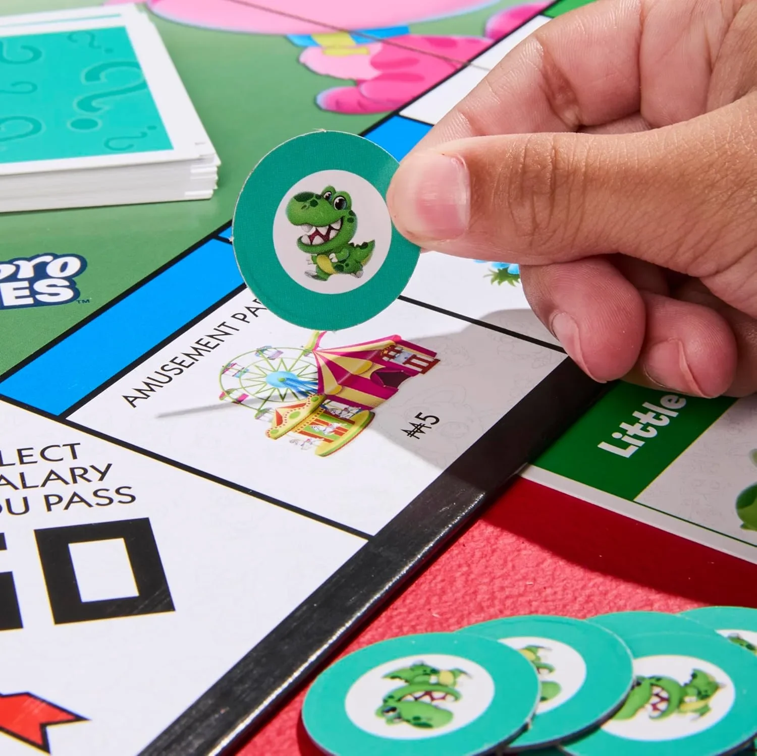 Настолна игра Monopoly Junior 2в1 на английски (издание 2026) — снимка 7