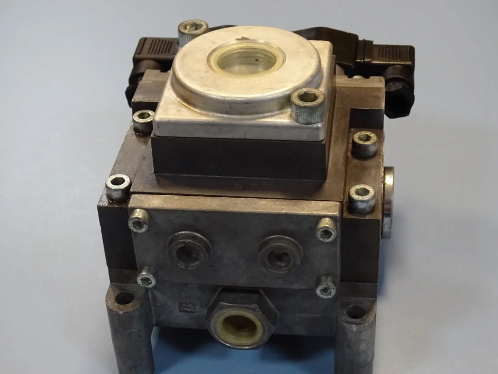 Пневматичен разпределител HERION XSZ 20/2493000 Solenoid Valve 24VDC G3/4 — снимка 4