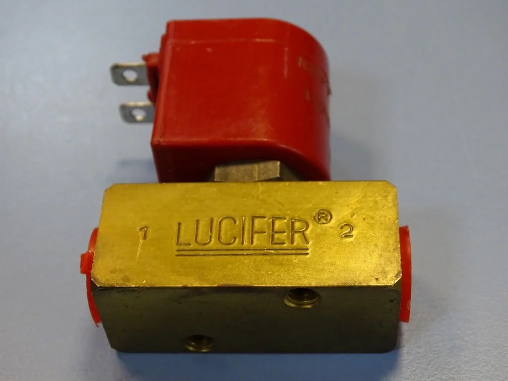 Магнет вентил Lucifer 321A 11 valve relay 110V 7.5Bar — снимка 4