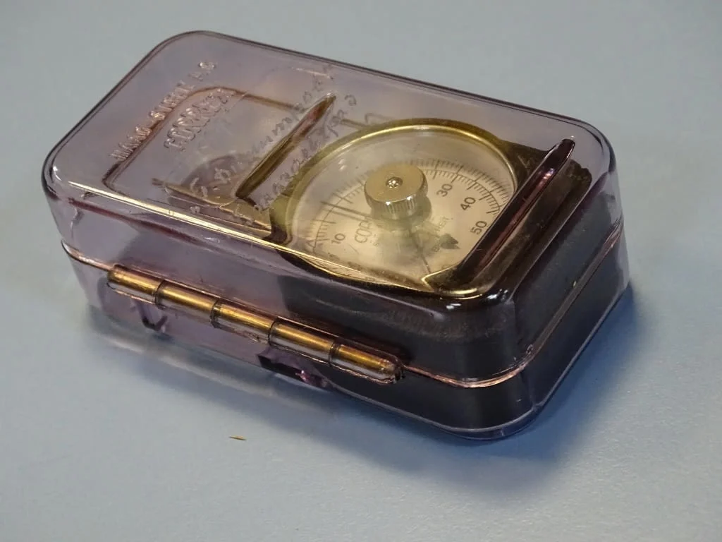 Грамометър CORREX HAAG-STREIT Bern tension gauge Gramm Pond 50-0-50 — снимка 8