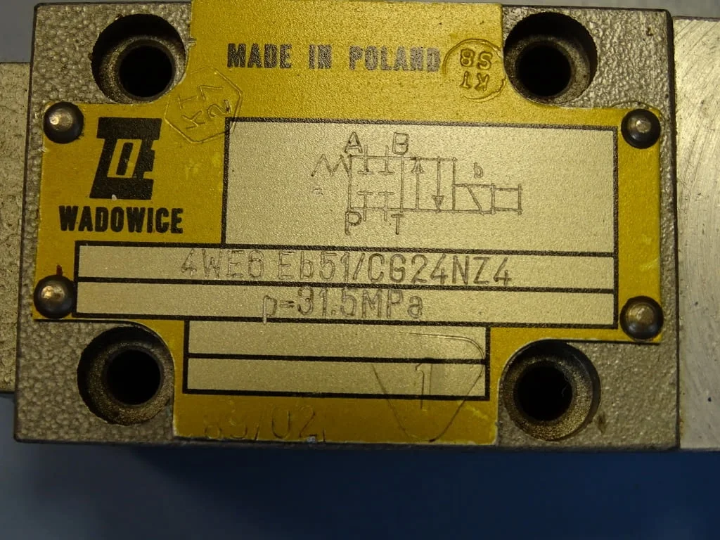 Хидравличен разпределител WADOWICE 4WE6Eb51/CG24NZ4 directional valve 24VDC — снимка 4