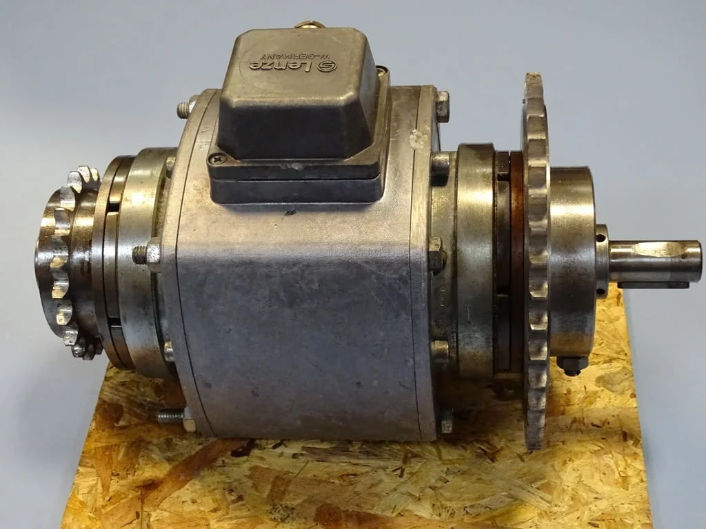 Съединител-спирачка електромагнитна Lenze simplabloc clutch brake 24V 50Nm