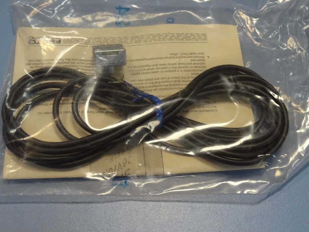Индуктивен датчик Festo SME-3-LED-24(12112) sensor proximity switch — снимка 5