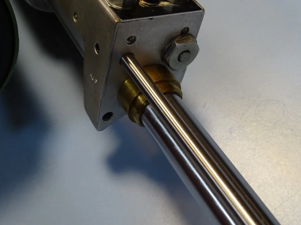 Автоматична пробивна глава Desoutter AFTE-40 Pneumatic Autofeed Tapping Drill — снимка 9