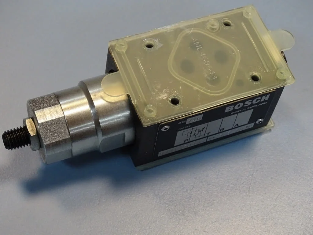 Хидравличен редуцил вентил Bosch 0811150 pressure reducing valve 70 bar — снимка 8