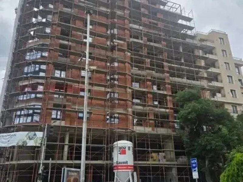 Тристаен апартамент в р-н Централен — снимка 2