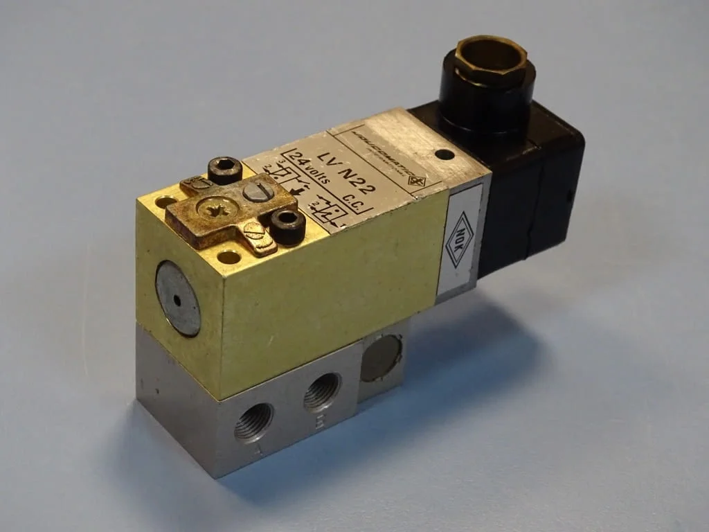 Пневматичен разпределител JOUCOMATIC LVN22 Solenoid Valve 24VDC — снимка 5