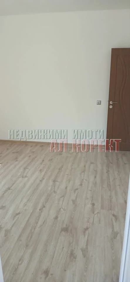 Слънчев етаж от къща с двор в Галата след основен ремонт — снимка 8