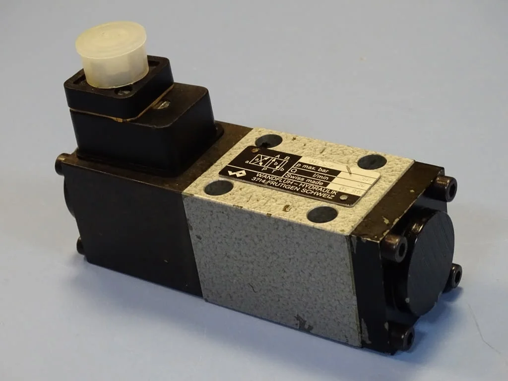Хидравличен разпределител WANDFLUH-Hydraulik AM4Z60a directional valve 110V — снимка 3