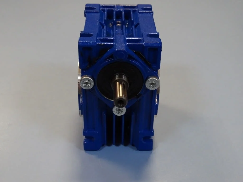 Червячен редуктор MOTOVARIO NRV030 worm gear reducer i:7.5 — снимка 3