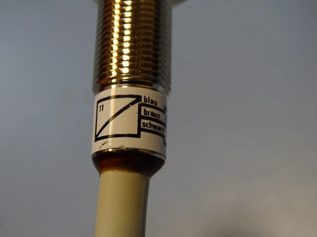 Индуктивен датчик Balluff BES516-329DOL-5-486LJ proximity switch 10-30VDC — снимка 3