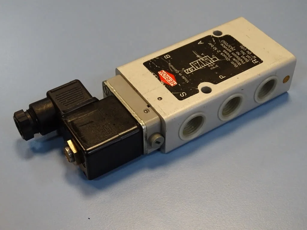 Пневматичен разпределител HERION 2637050 solenoid valve G1/2 2-10Bar — снимка 5
