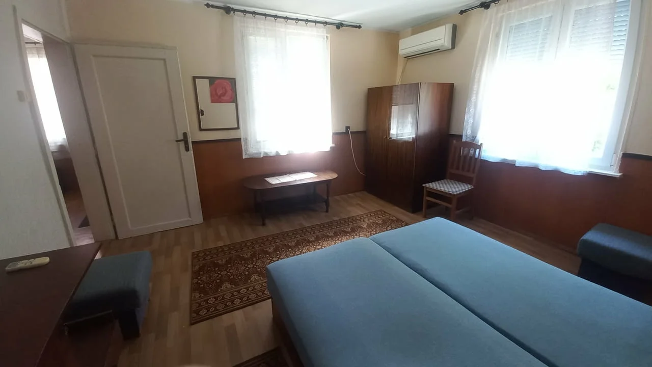 Даваме под наем етаж от къща в кв. Каменица 1 — снимка 8