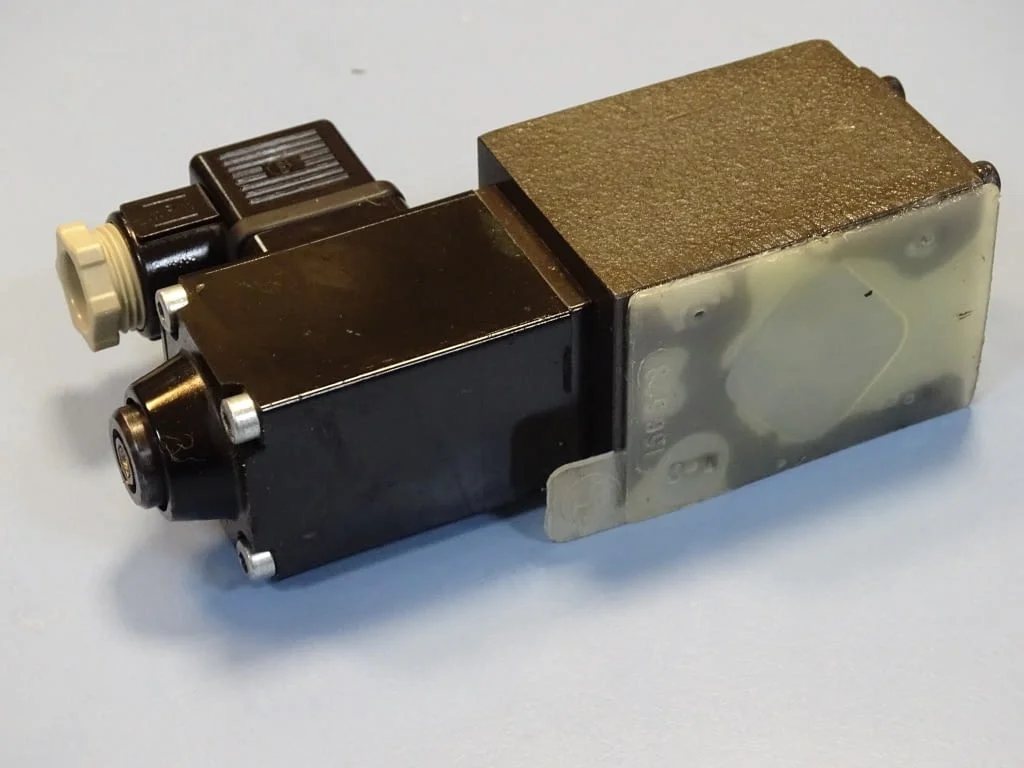Хидравличен разпределител Hydraulik Ring WFE42K06C1 directional valve 24VDC — снимка 6