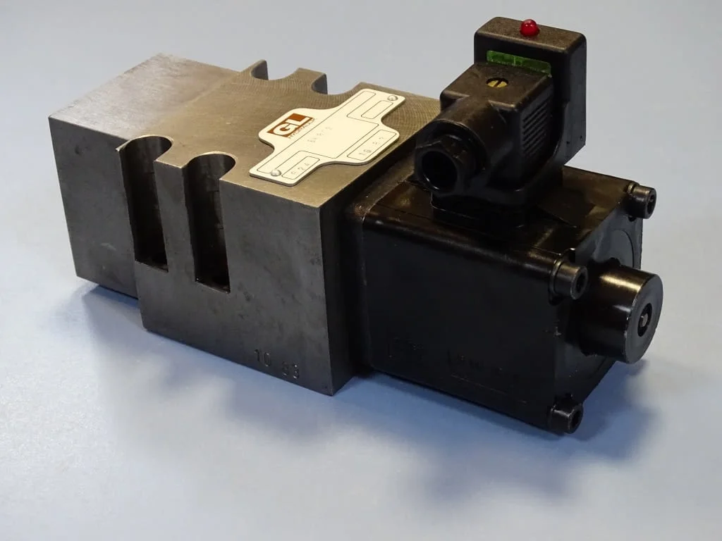 Хидравличен разпределител GL HYDRAULIK 624 SK 862 24 VDC hydraulik valve — снимка 3
