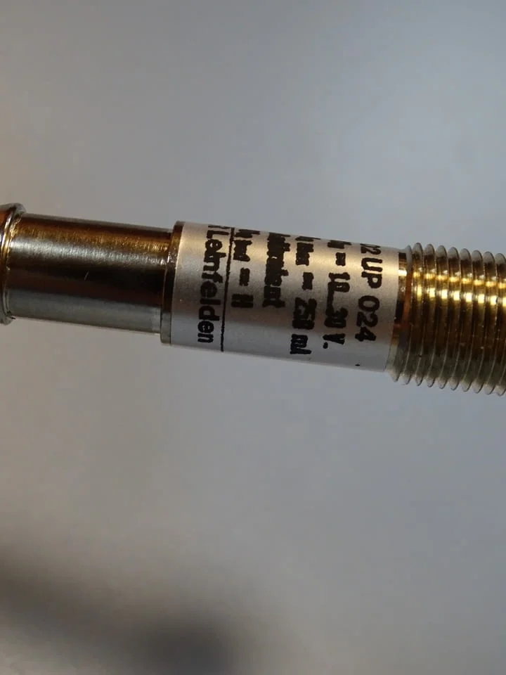 Индуктивен датчик EUCHNER EGT 12X02UP024 precision proximity switch 10-30VDC — снимка 8