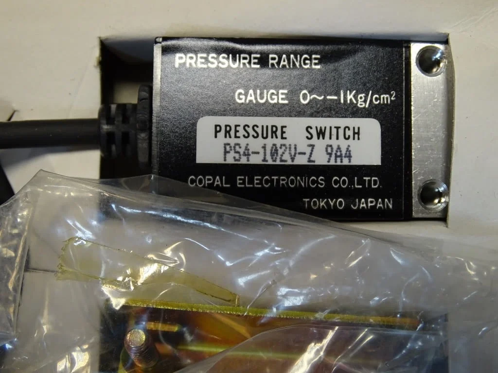 Датчик за налягане Copal Electronics PS4-102V-Z pressure switch sensor transducer — снимка 2