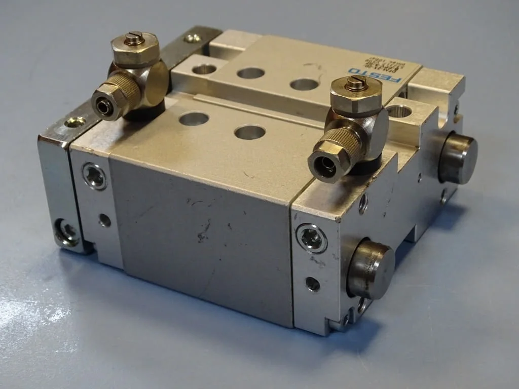 Пневматичен цилиндър Festo DFM-25-20-B-PPV-A-GF Guided drive 10Bar — снимка 4