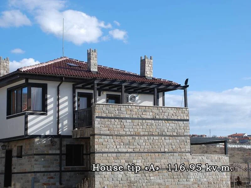 Къща под наем в село Кошарица от септември — снимка 2