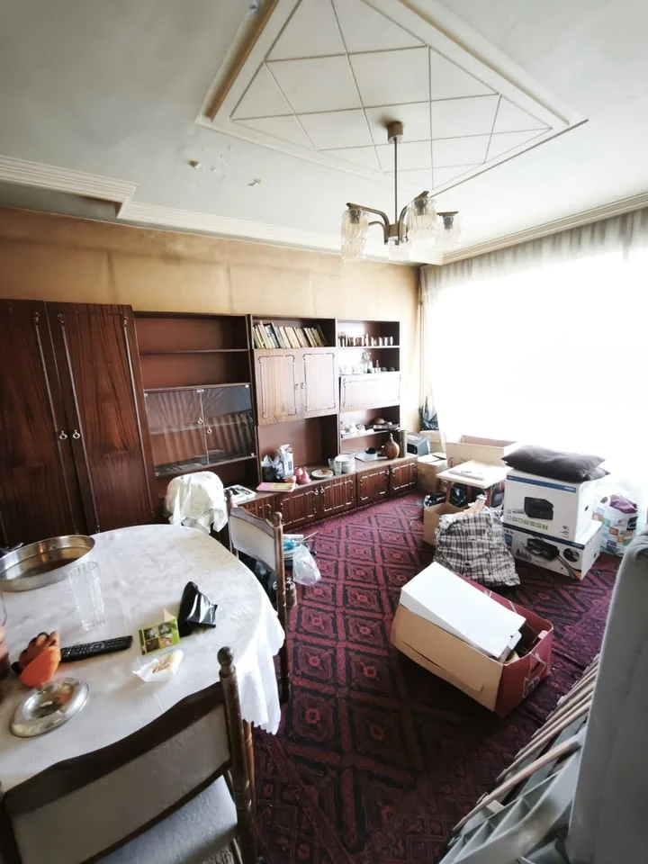 Продавам тристаен апартамент в гр. Перник кв. Изток — снимка 3