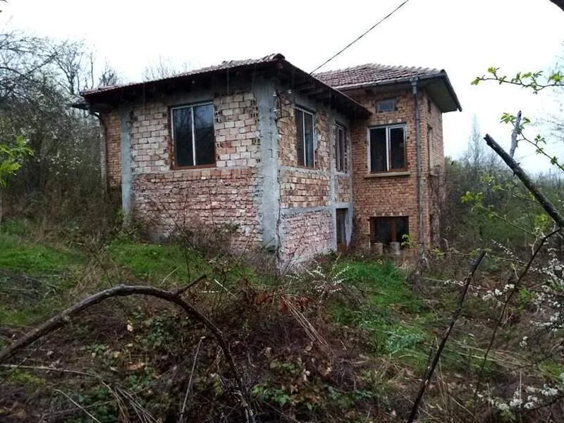 Къща,след значителен ремонт,за довършване — снимка 4