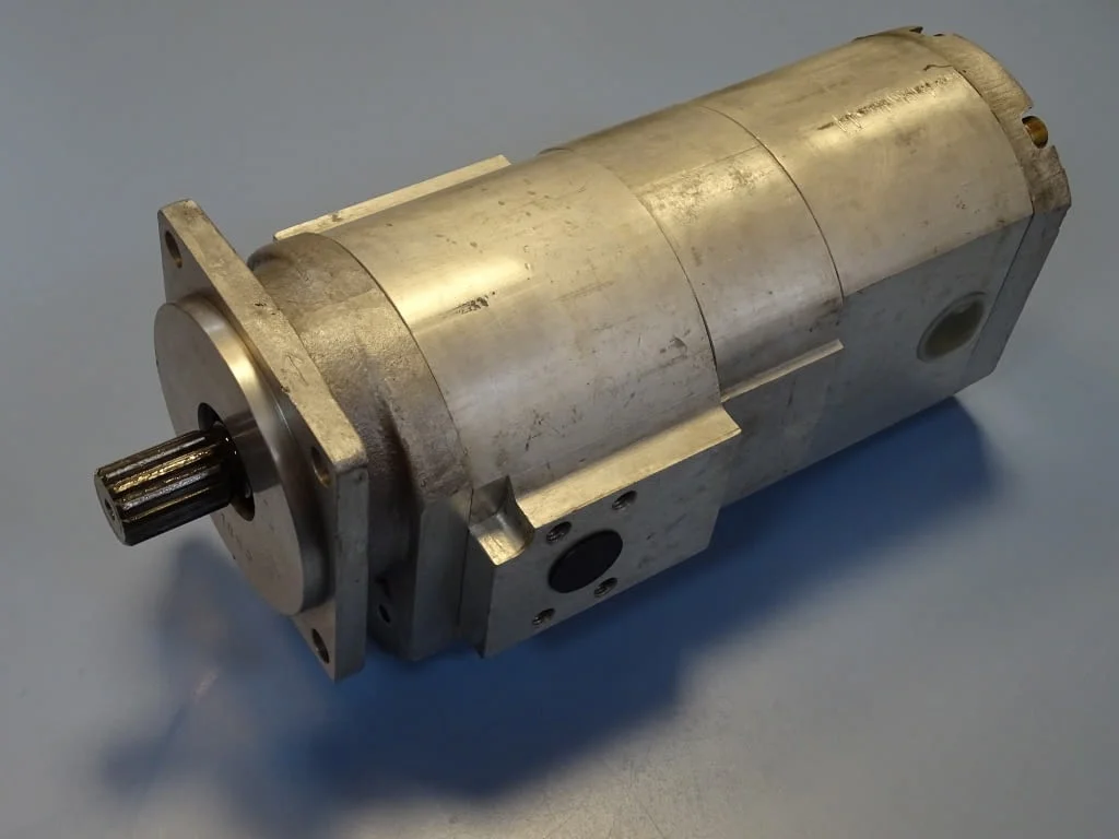 Хидравлична зъбна помпа "Prva Petoletka" Hydraulic pump