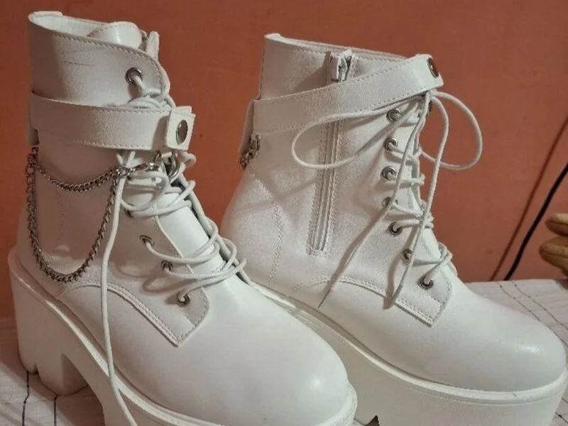 Дамски боти на висок