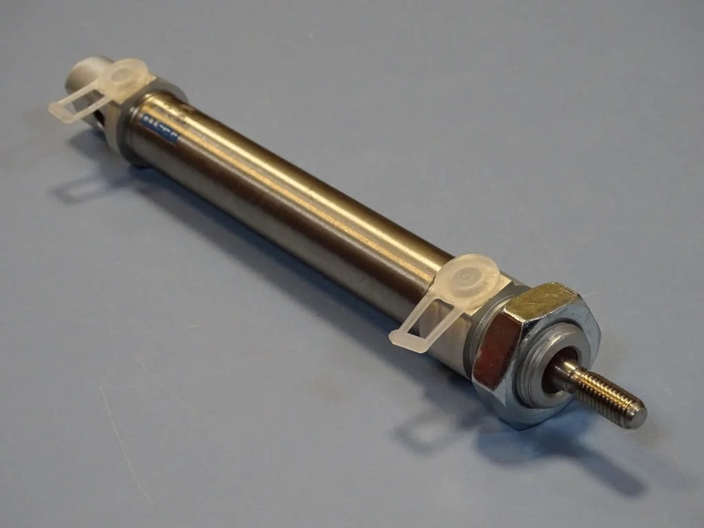 Пневматичен цилиндър Festo DSNU-20-100-P-A standards-based cylinder — снимка 2