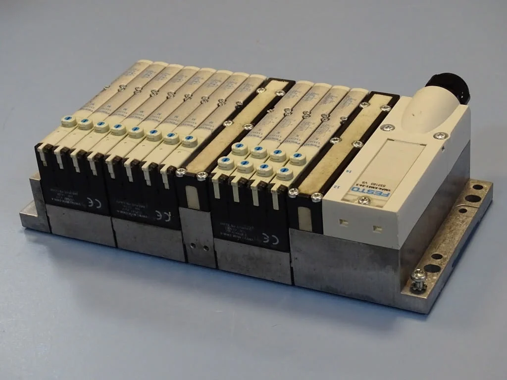 Пневматичен модул Festo VMPA-KMS1-24-5 pneumatic valve block — снимка 2
