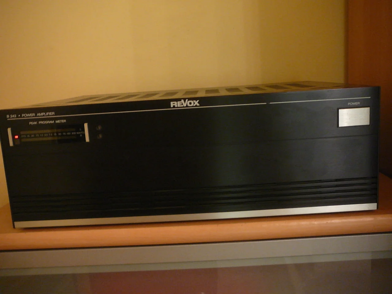 Revox b 242