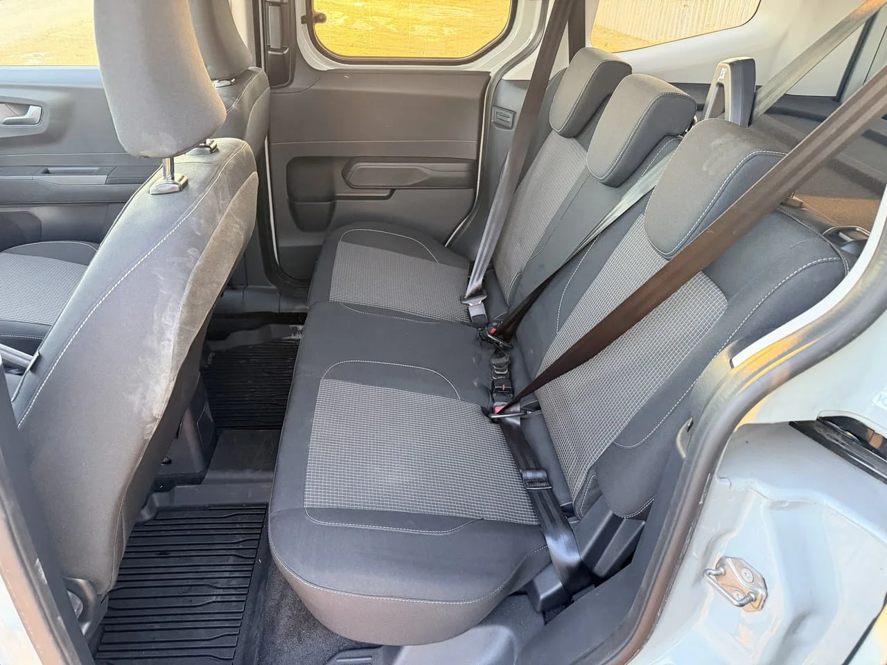 Ford Tourneo Courier V769 1.0L EcoBoost двигател C10FD0X, B7JB 125 кс., 6 ск - B6., 8800 км., 2025 г — снимка 8