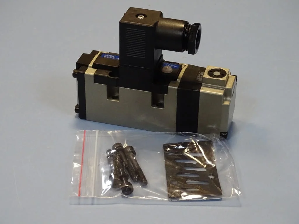 Пневматичен разпределител SMC VS7-6-FG-S Solenoid Valve Pilot 24VDC — снимка 8