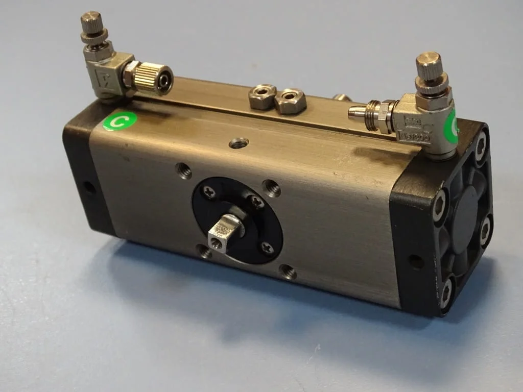 Ротационен актуатор SMC 10-CDRA1BW30-180SP Rotary Actuator — снимка 6