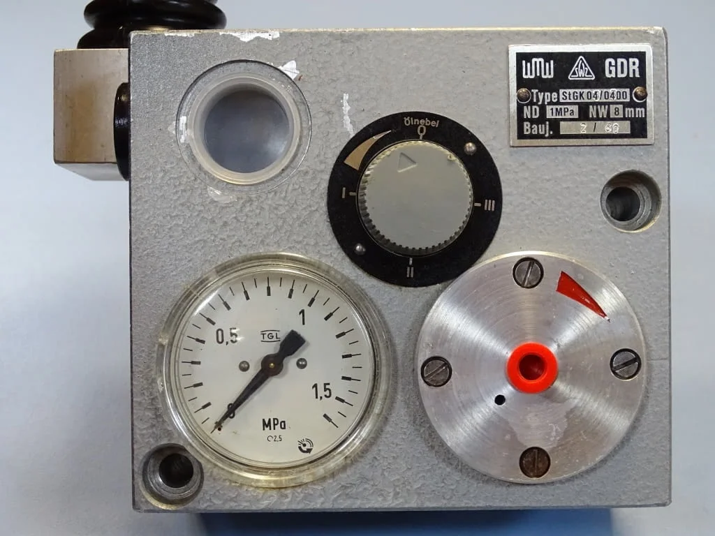 Пневматичен блок wmw DDR StGK04/0400 Pneumatic Valve NW-8mm Orsta TGL36389 — снимка 10