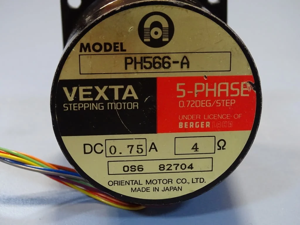 Стъпков мотор VEXTA PH566-A stepping motor 5-phase 24VDC — снимка 2