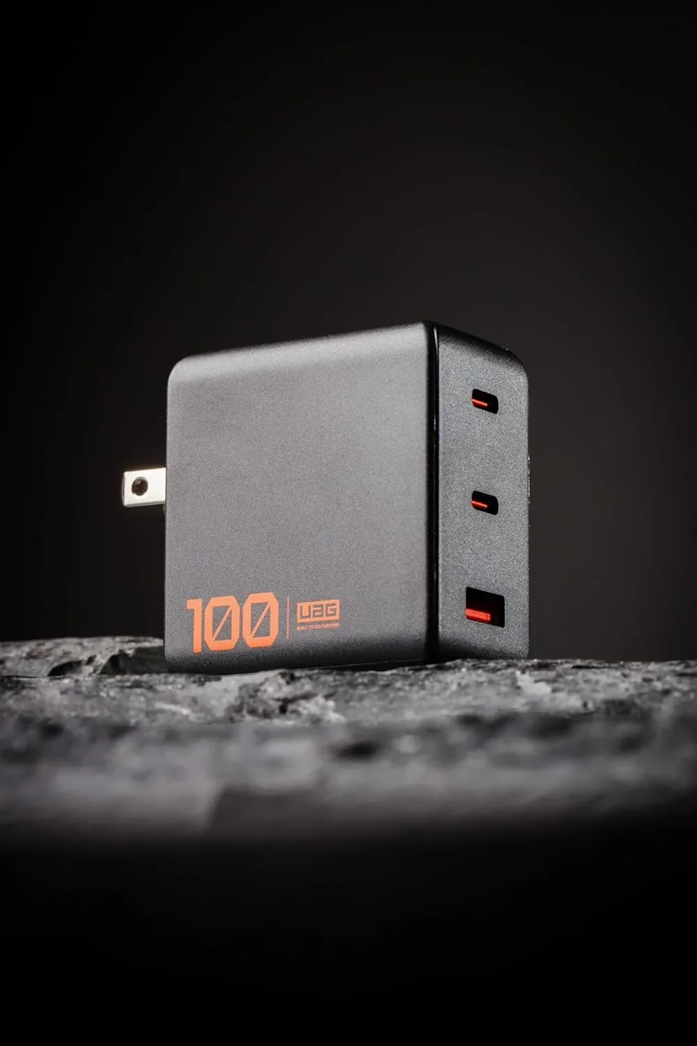 UAG SRG 100W 3-портово GaN стеннo зарядно (универсален щепсел) — снимка 2