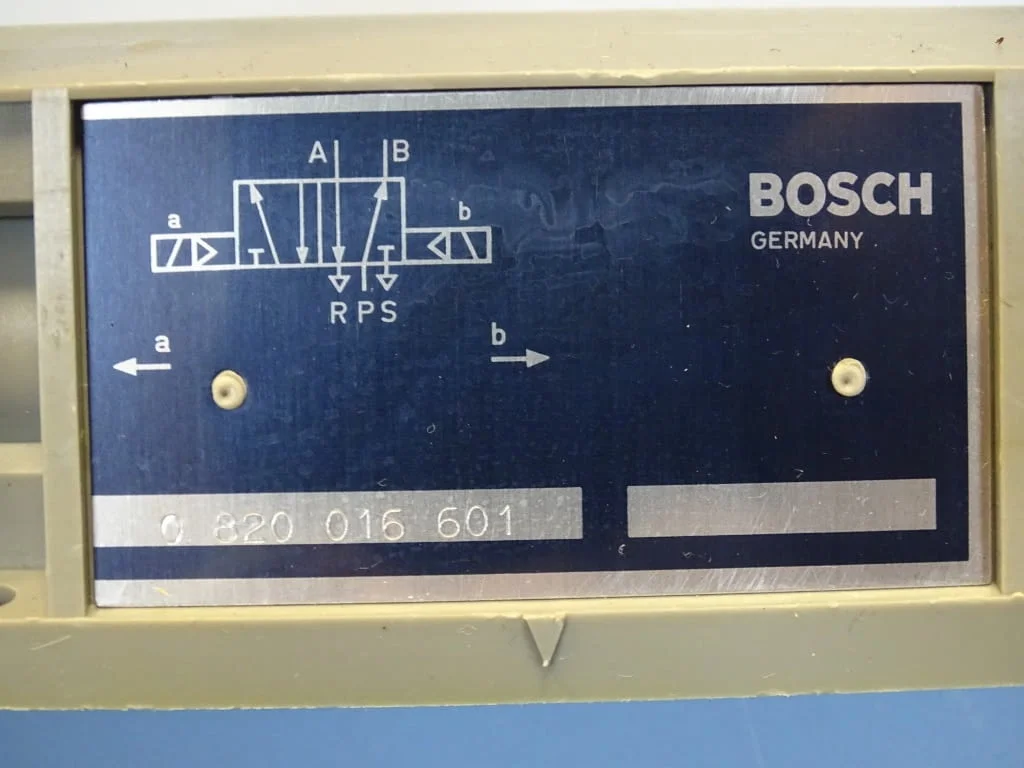 Пневматичен разпределител Bosch Solenoid Valve 110VAC — снимка 3
